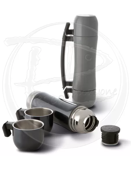 Fiole de thermos avec deux tasses