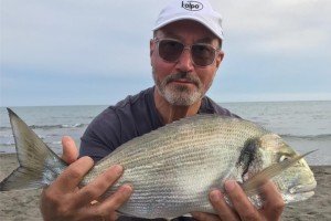 Surfcasting: everything you need to know to fish at its best