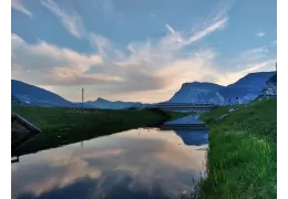 Pêche en canal avec une canne fixe